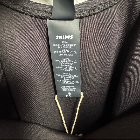 Skims NWT Recycled Swim Scoop Neck Onepiece Onyx Medium - Picture 8 of 8